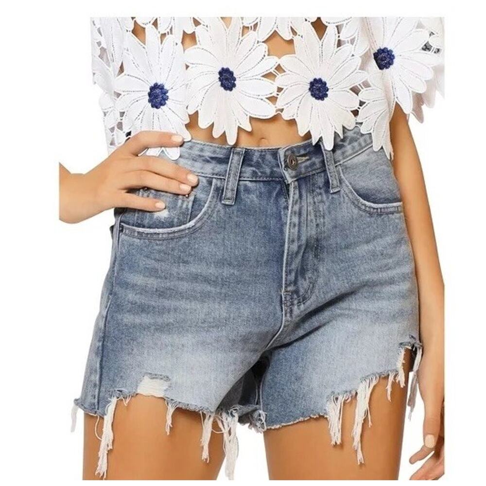 Gracia Women Distressed Denim Shorts Blue Size Large A000497